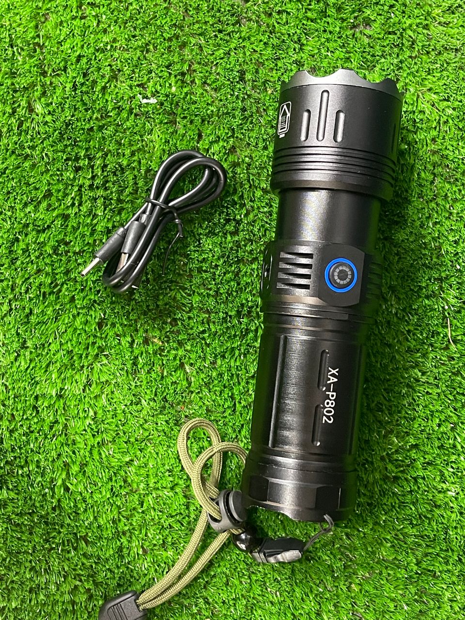 XA-P802 كشاف يد لاد لازار